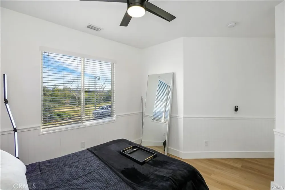 23679 Ridgeway Mission Viejo, CA 92692