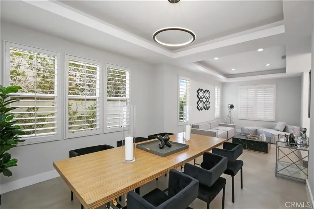23679 Ridgeway Mission Viejo, CA 92692