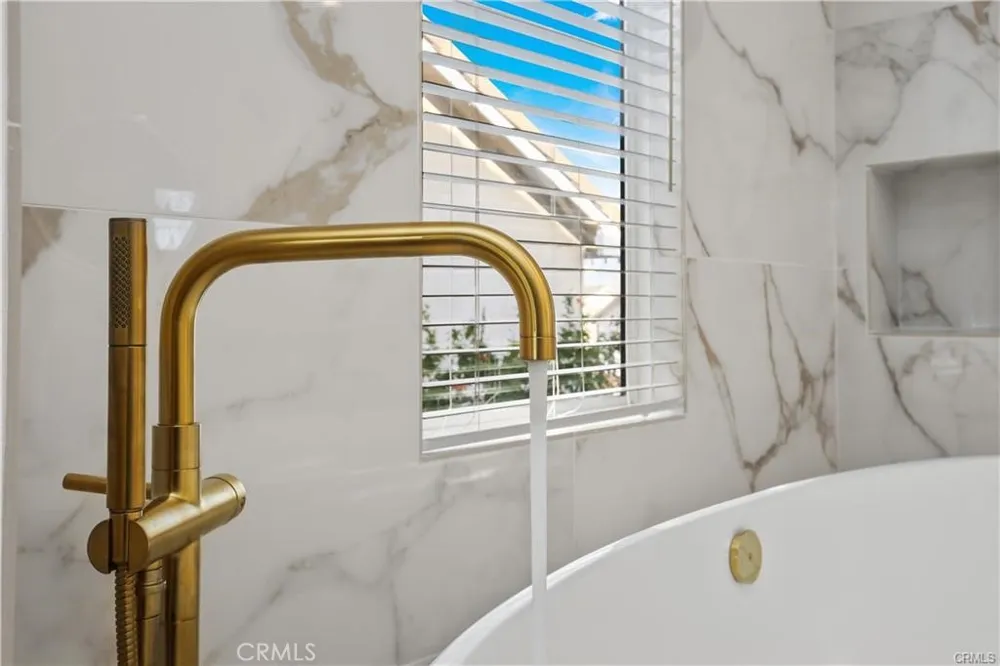 23679 Ridgeway Mission Viejo, CA 92692