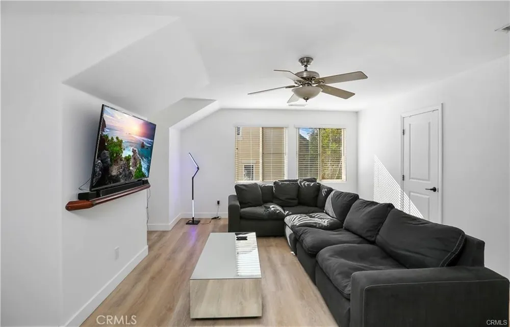 23679 Ridgeway Mission Viejo, CA 92692