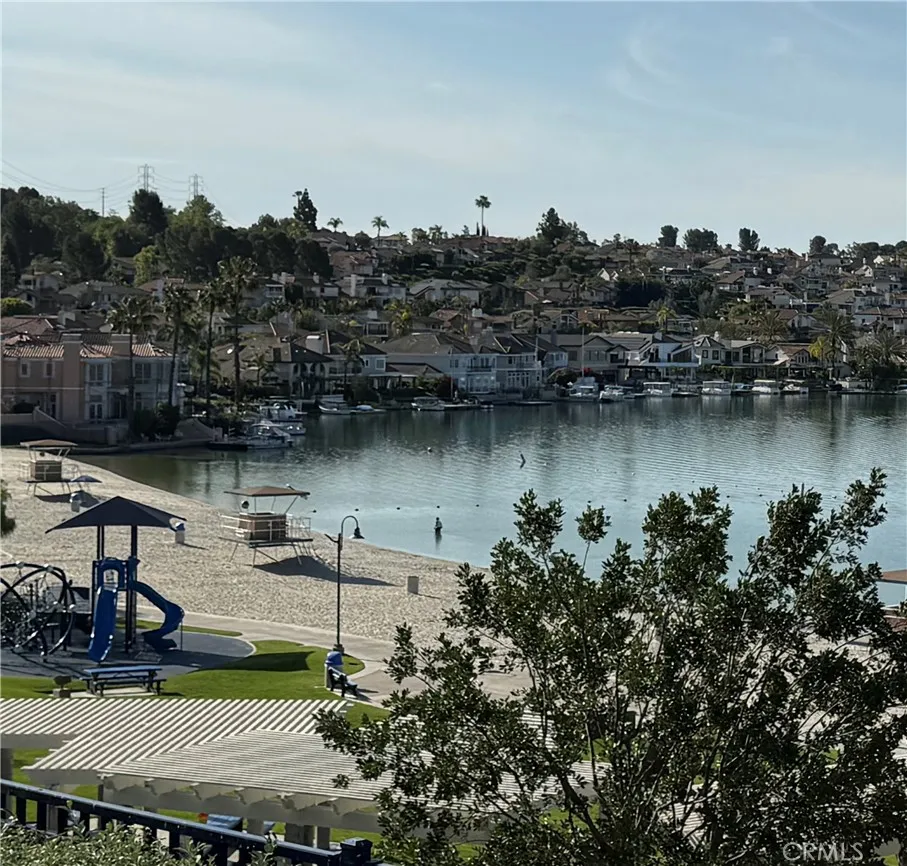 23679 Ridgeway Mission Viejo, CA 92692