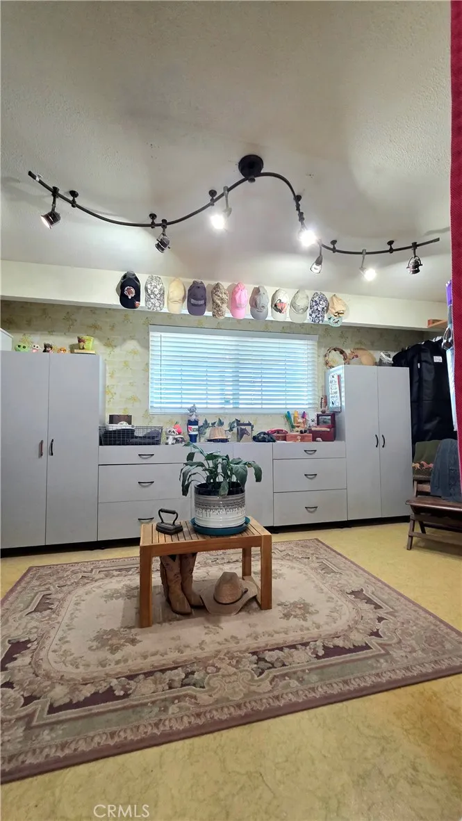 47527 Silver Valley Road Newberry Springs, CA 92365