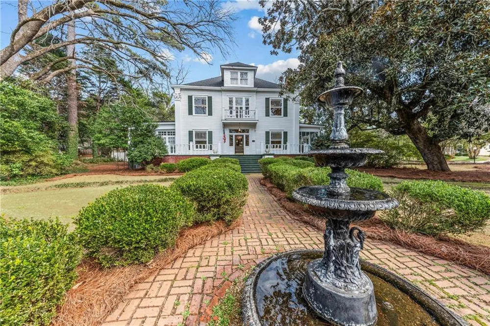 301 East Street Greensboro, GA 30642