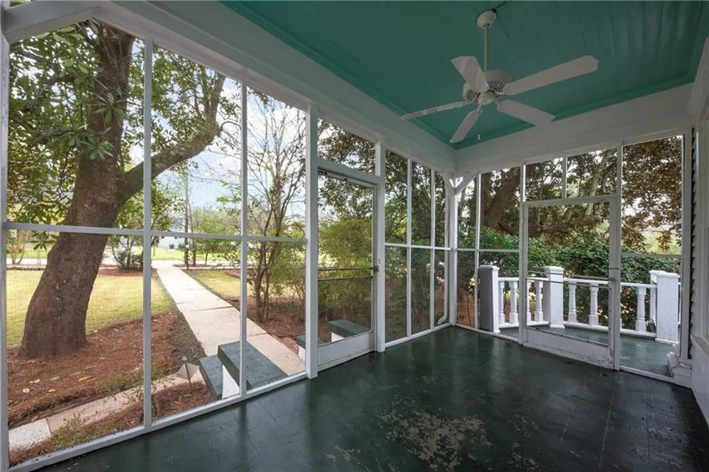301 East Street Greensboro, GA 30642