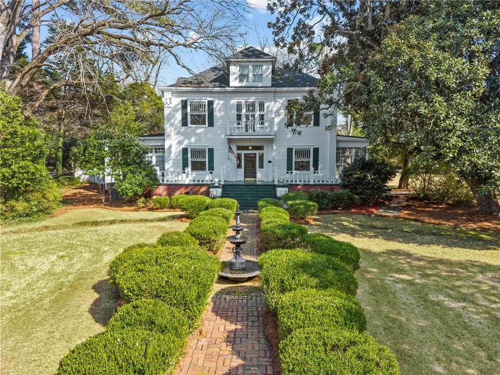 301 East Street Greensboro, GA 30642