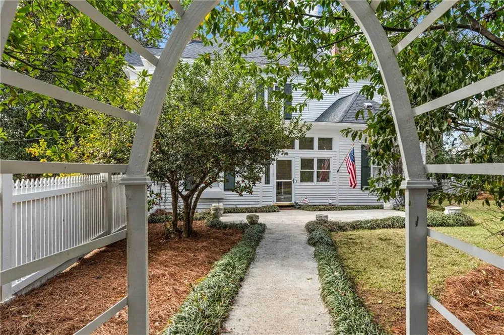 301 East Street Greensboro, GA 30642