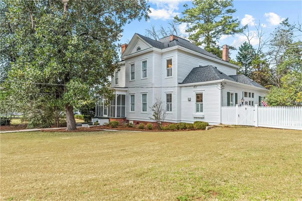 301 East Street Greensboro, GA 30642