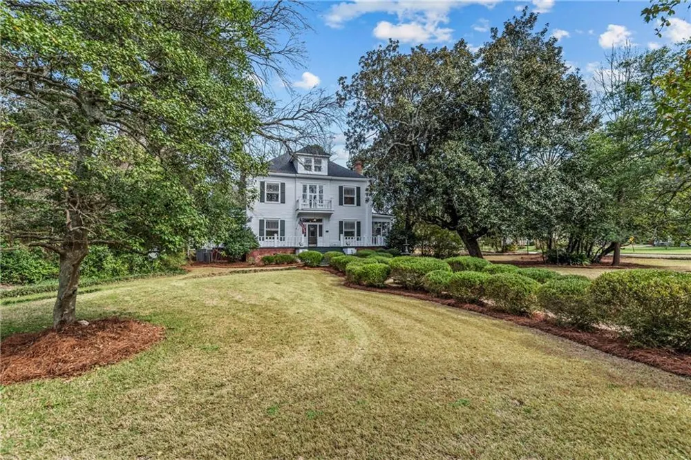 301 East Street Greensboro, GA 30642