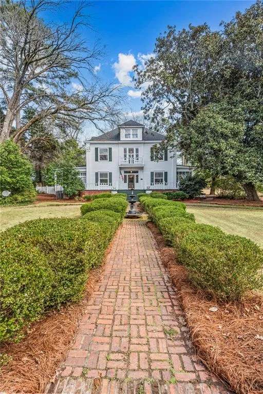 301 East Street Greensboro, GA 30642