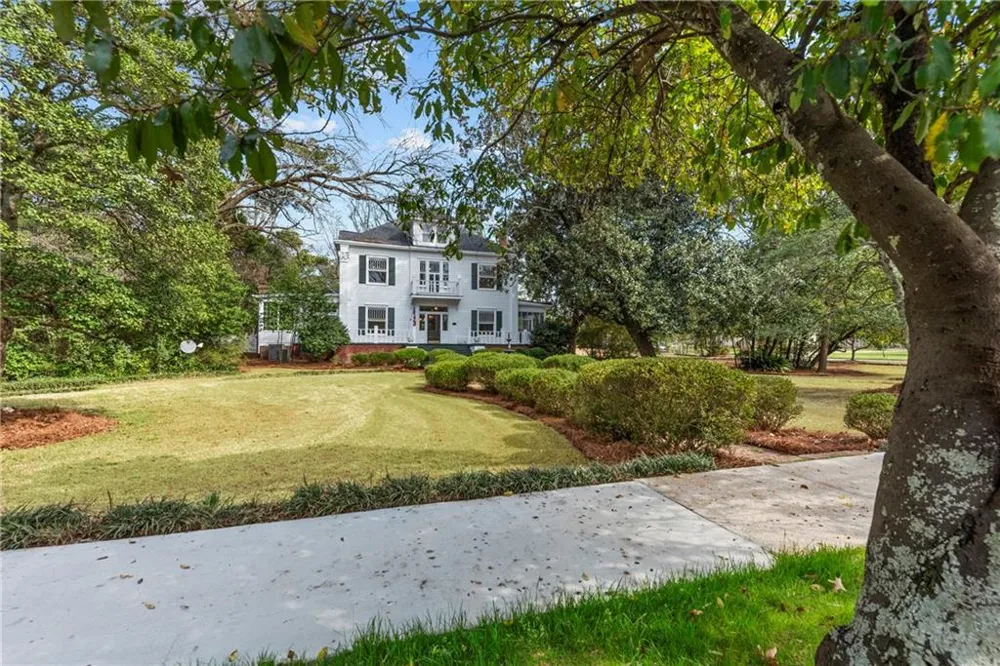 301 East Street Greensboro, GA 30642
