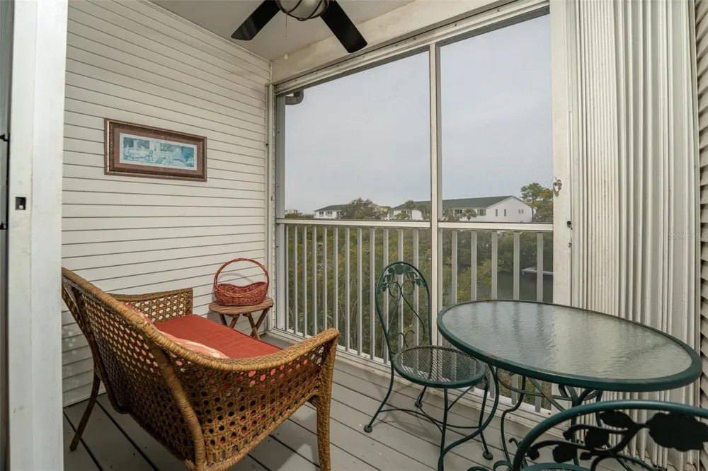 9936 INDIAN KEY TRAIL #22 Seminole, FL 33776