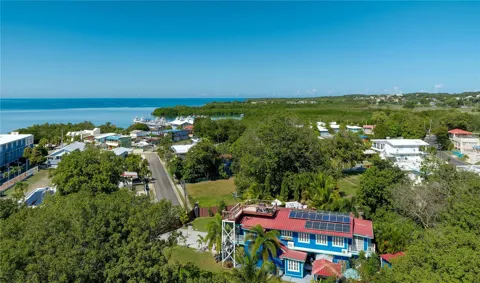 1/1A GIL BOUYET STREET