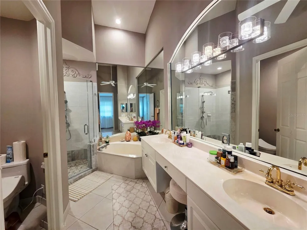 6775 HUNTINGTON LAKES CIRCLE #202 Naples, FL 34119