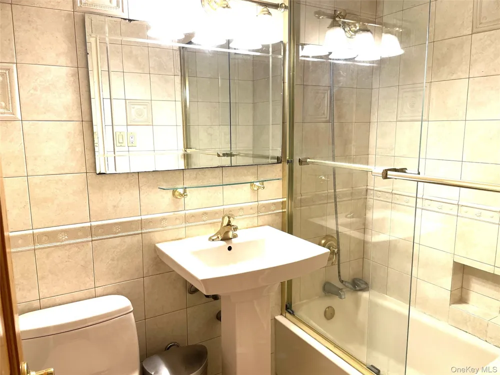 110-45 Queens BLvd #215 Forest Hills, NY 11375