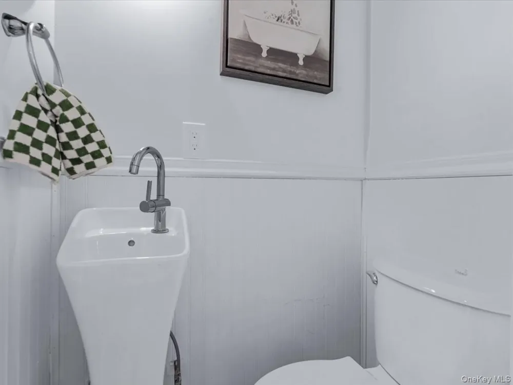 10514 Van Wyck Expressway Richmond Hill S., NY 11419