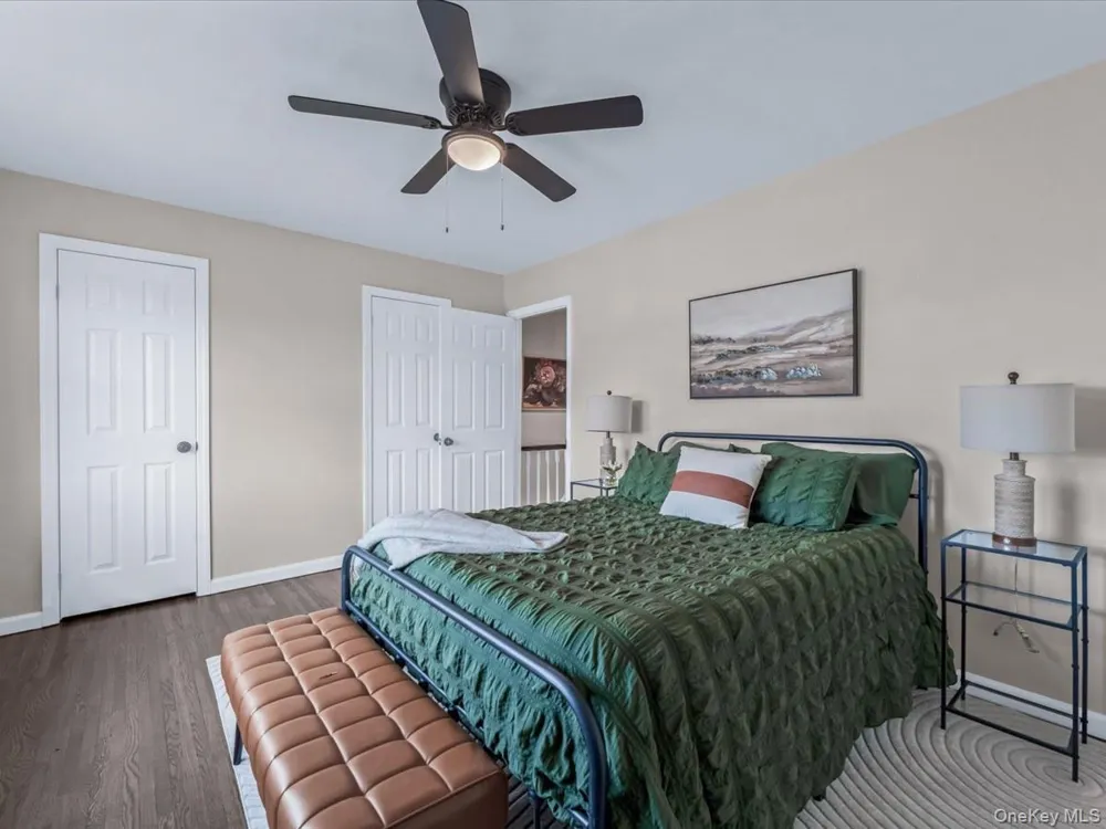 10514 Van Wyck Expressway Richmond Hill S., NY 11419