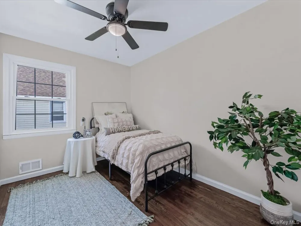 10514 Van Wyck Expressway Richmond Hill S., NY 11419