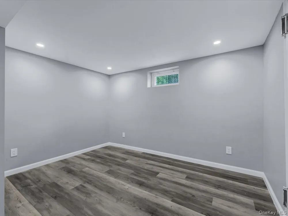 10514 Van Wyck Expressway Richmond Hill S., NY 11419
