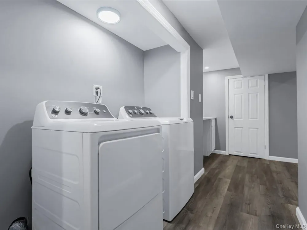 10514 Van Wyck Expressway Richmond Hill S., NY 11419