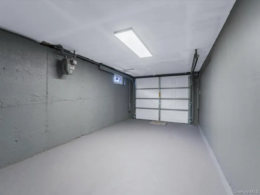 10514 Van Wyck Expressway Richmond Hill S., NY 11419