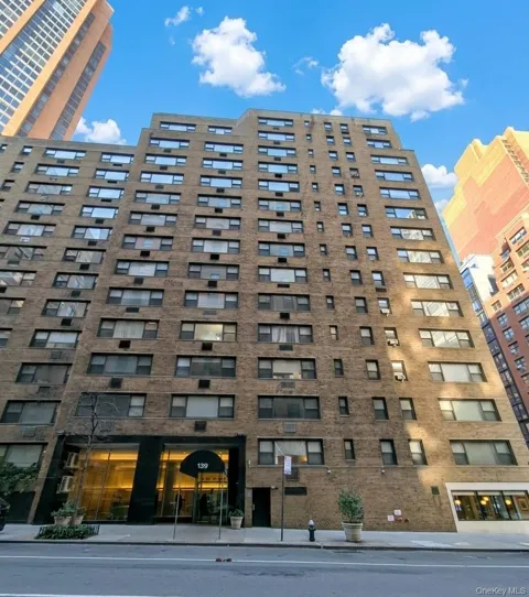 139 E 33rd Street #12A