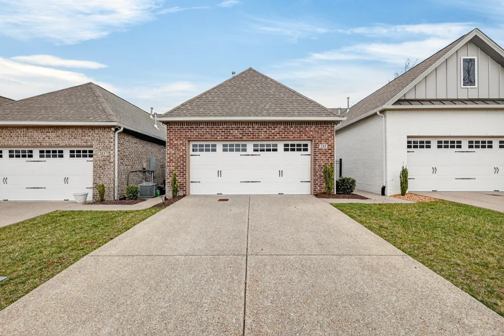 215 Trevor Dr Mount Juliet, TN 37122