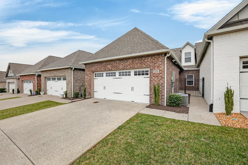 215 Trevor Dr Mount Juliet, TN 37122
