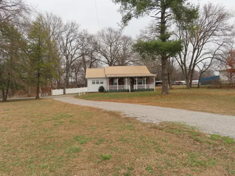 1280 Thompsonville Ln