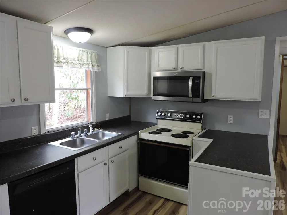 2271 Gouges Creek Road Spruce Pine, NC 28777