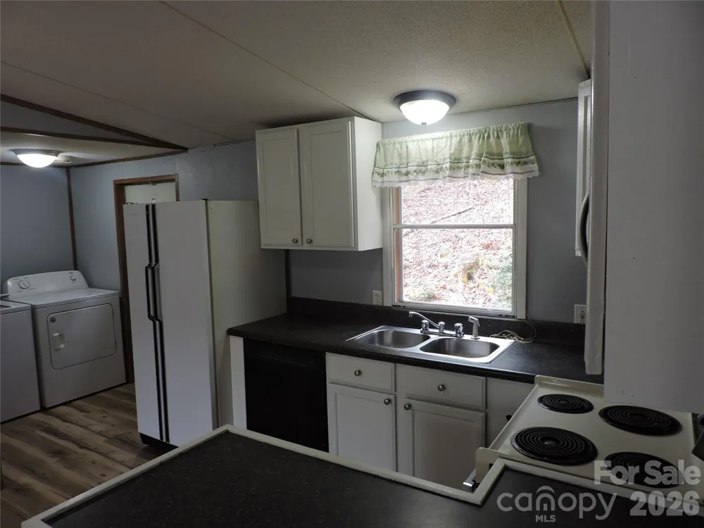 2271 Gouges Creek Road Spruce Pine, NC 28777