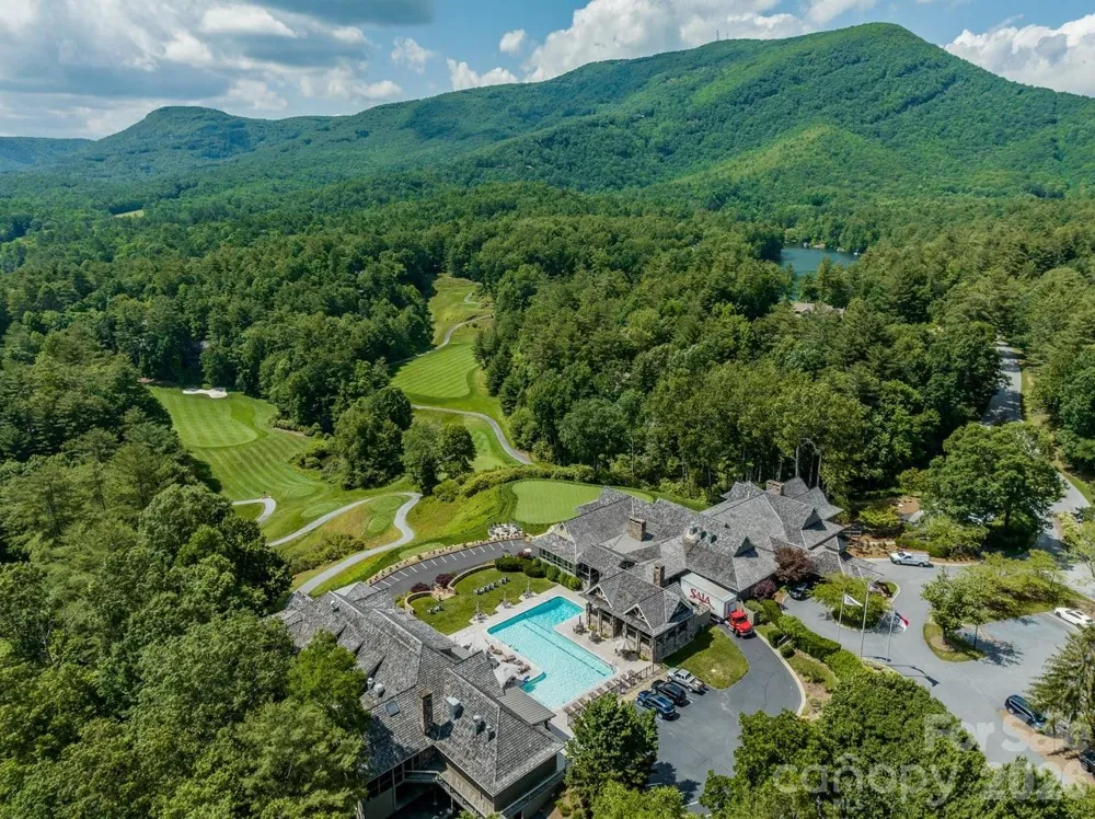 940 Winding Creek Road Sapphire, NC 28774