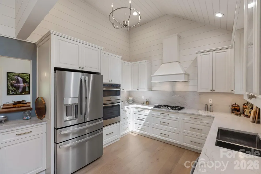 940 Winding Creek Road Sapphire, NC 28774