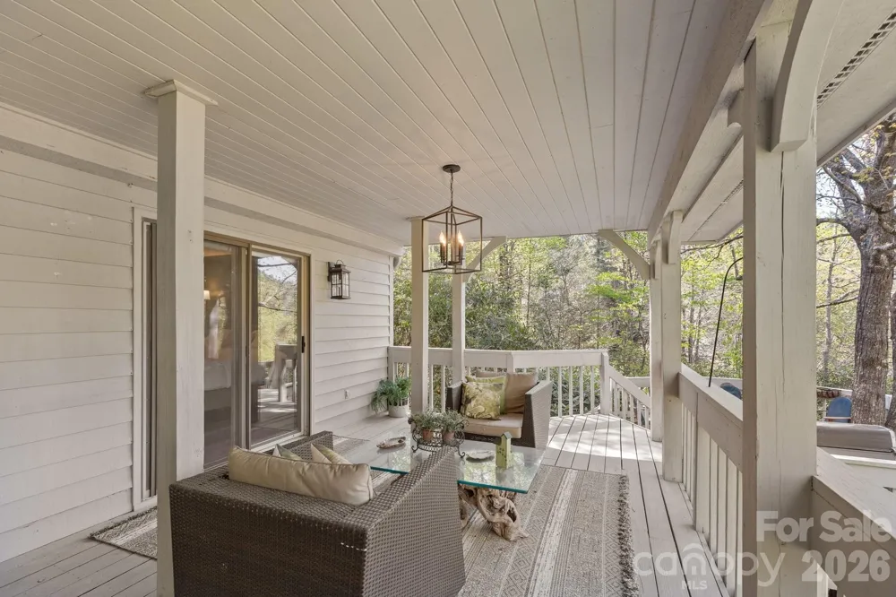 940 Winding Creek Road Sapphire, NC 28774