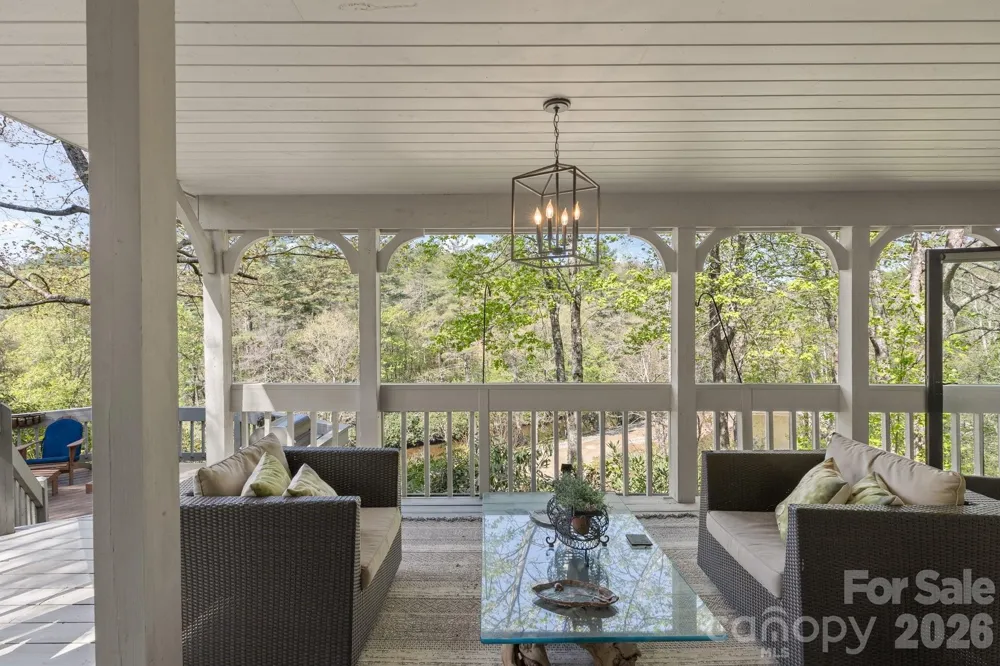940 Winding Creek Road Sapphire, NC 28774