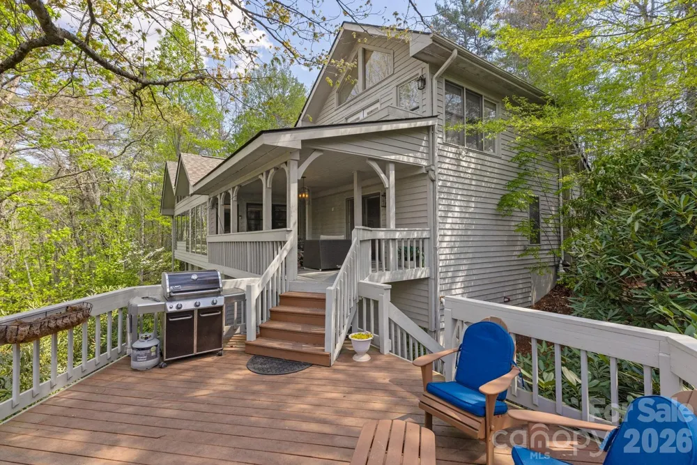 940 Winding Creek Road Sapphire, NC 28774