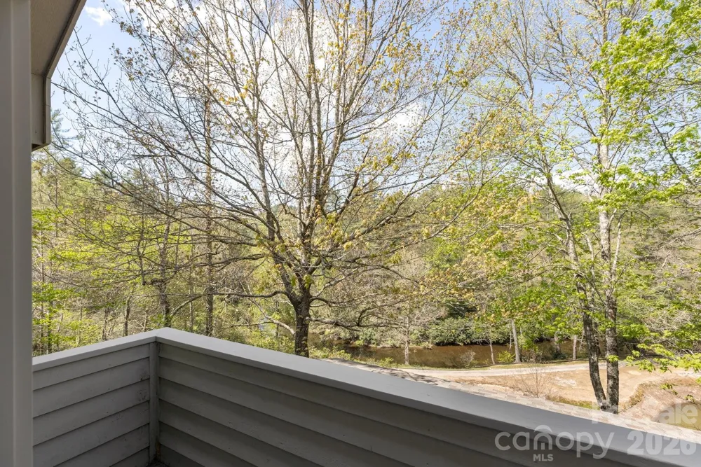 940 Winding Creek Road Sapphire, NC 28774