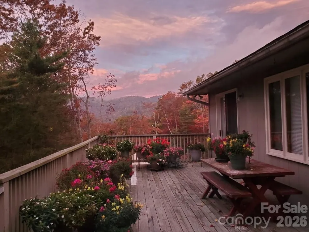 35 Azalea Drive Spruce Pine, NC 28777
