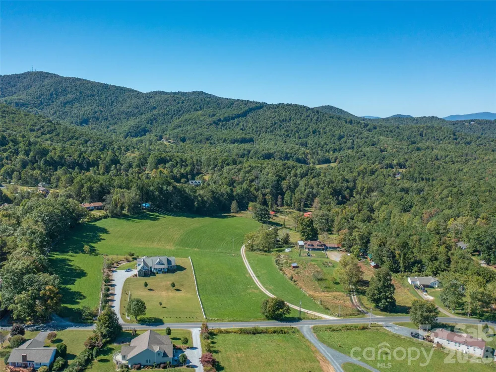 1050 Dale Road Spruce Pine, NC 28777