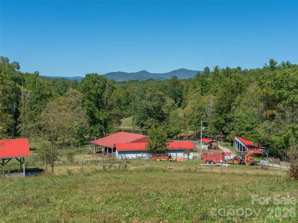 1050 Dale Road Spruce Pine, NC 28777