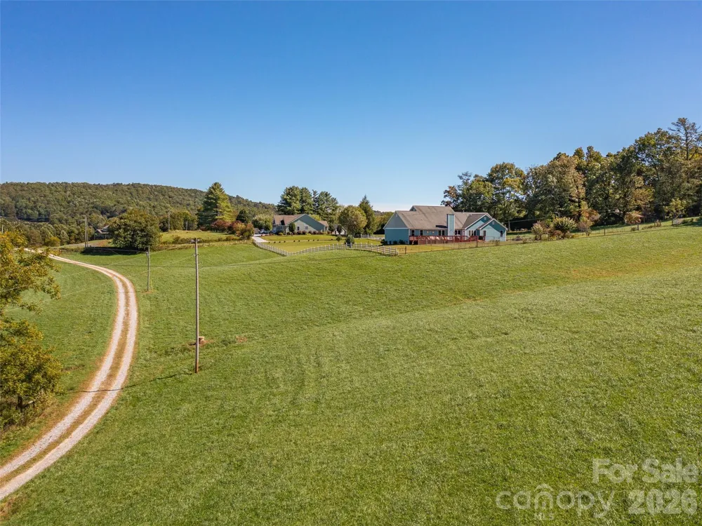 1050 Dale Road Spruce Pine, NC 28777