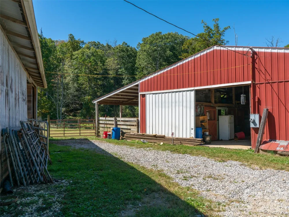 1050 Dale Road Spruce Pine, NC 28777
