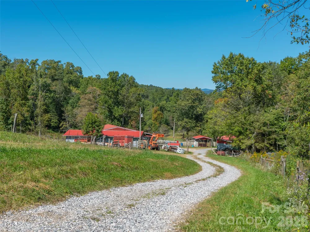 1050 Dale Road Spruce Pine, NC 28777