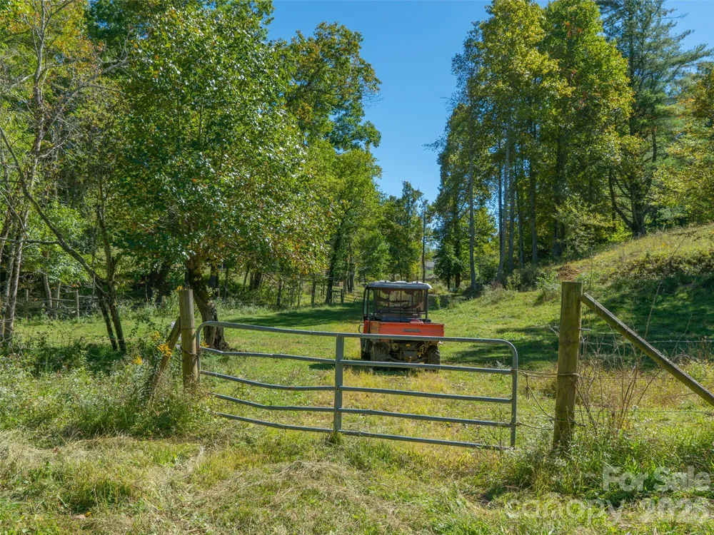 1050 Dale Road Spruce Pine, NC 28777