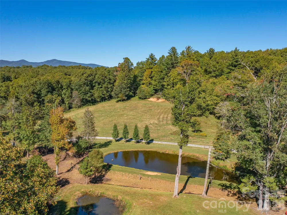 1050 Dale Road Spruce Pine, NC 28777