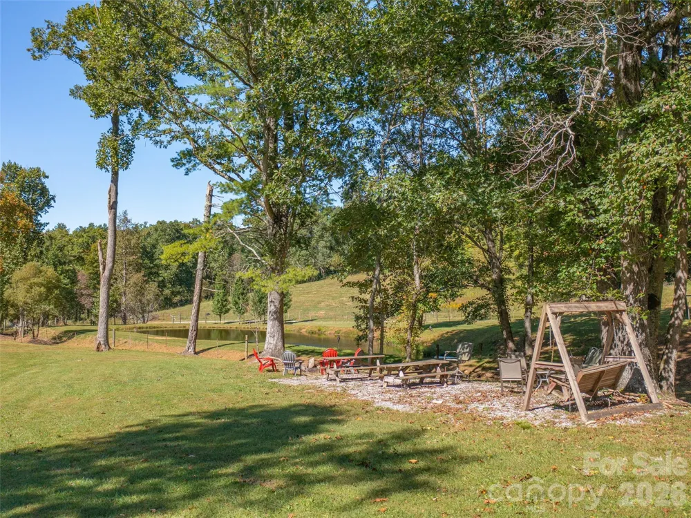 1050 Dale Road Spruce Pine, NC 28777