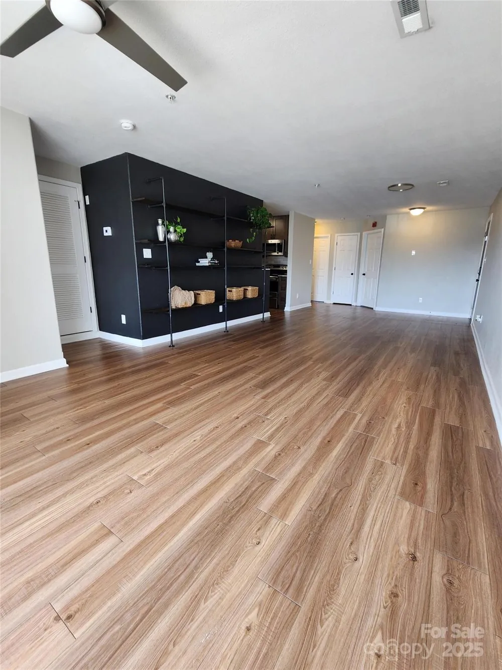6423 Town Hall Place Harrisburg, NC 28075