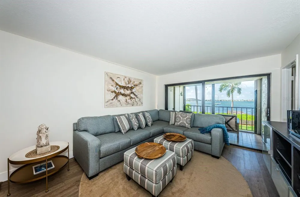 6365 BAHIA DEL MAR BOULEVARD #210 St Petersburg, FL 33715