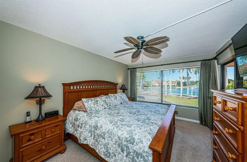 6273 BAHIA DEL MAR BOULEVARD #216 St Petersburg, FL 33715