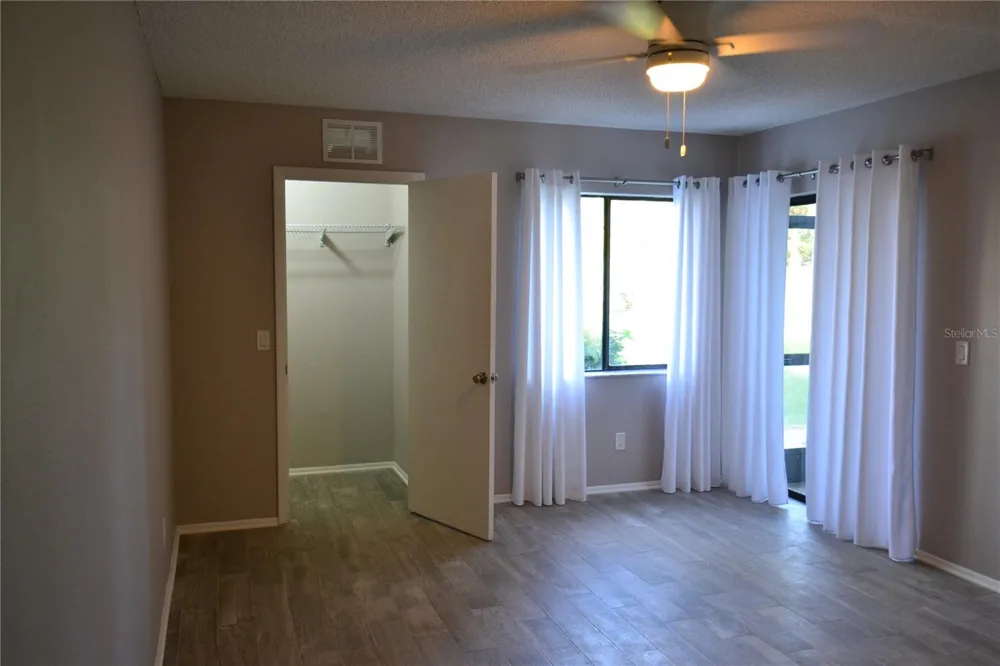 135 W CYPRESS COURT Oldsmar, FL 34677