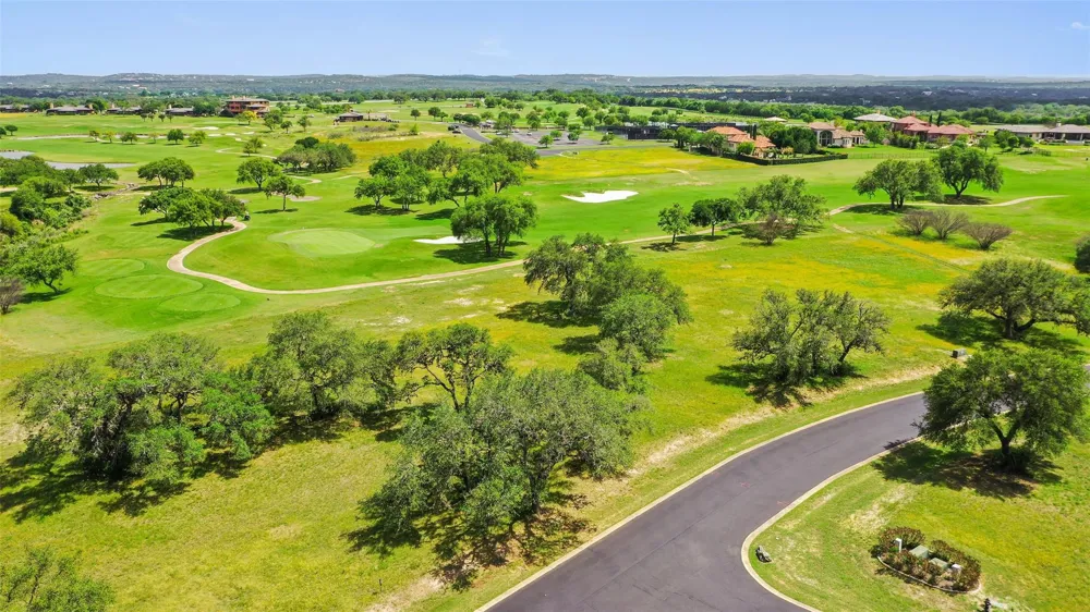 2711 Cliff Point Spicewood, TX 78669